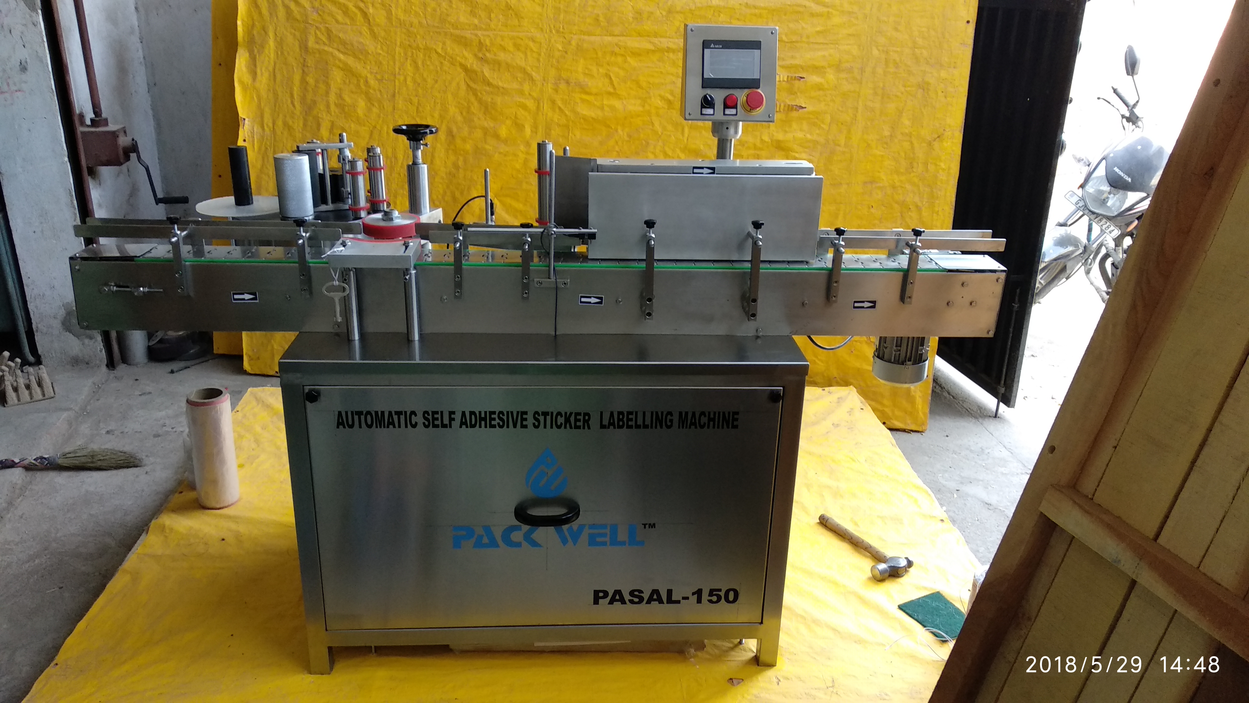 Automatic Horizontal Sticker Labeling Machine